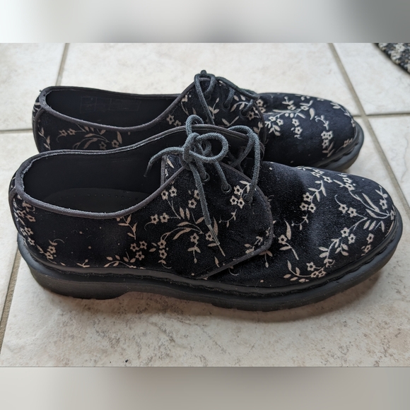 Dr. Martens - Black Velvet Floral Hugh Oxfords (Women's Size 8) - Picture 3 of 5